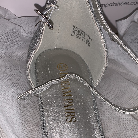 Dream Pairs NWT Silver and Sparkles Ankle Strapped Flats - Picture 2 of 5